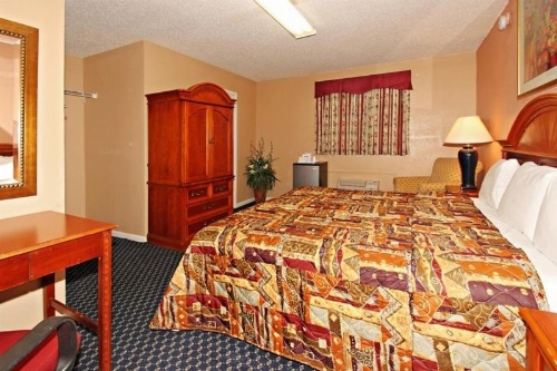 The Regal Inn & Suites image 2